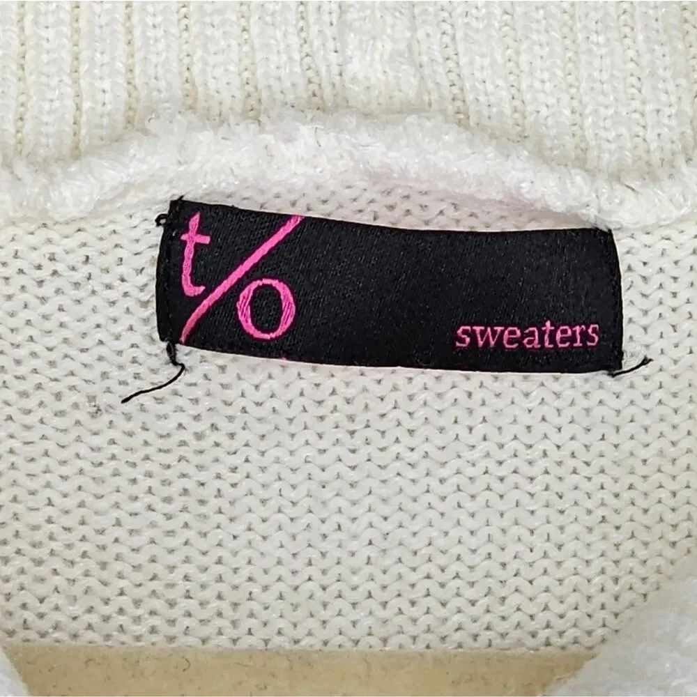 t/o Sweaters Turtleneck Short Sleeve Sweater White Accented with Gold Thread SML